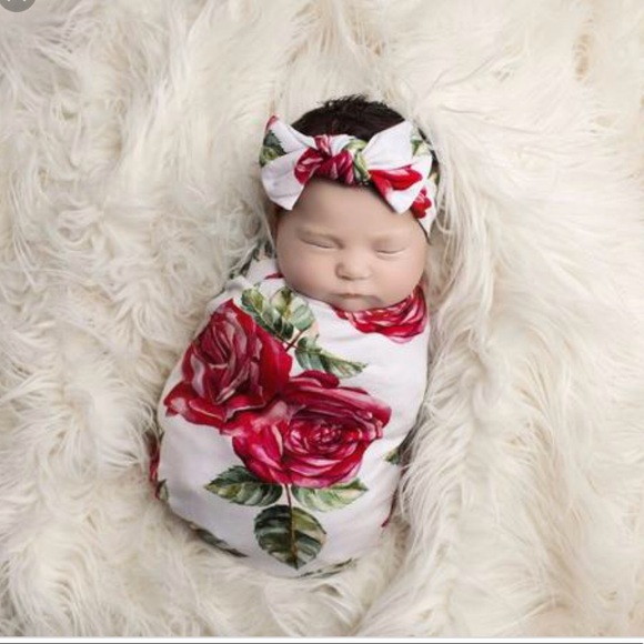 Other - Swaddle with matching headband 👶🏻🎀